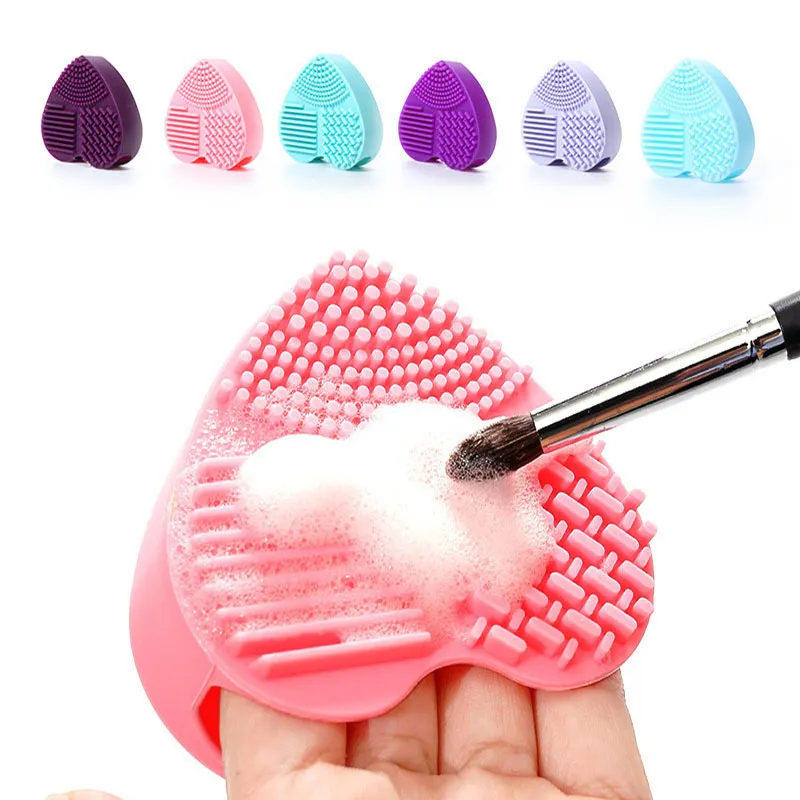 How a Makeup Brush Cleaner Pad Can Transform Your Beauty Routine